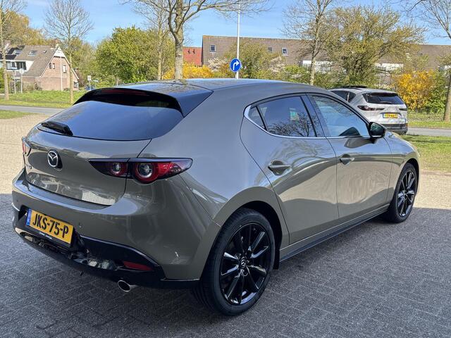 Mazda 3 2.5 e-SkyActiv-G M Hybrid 140 Homura