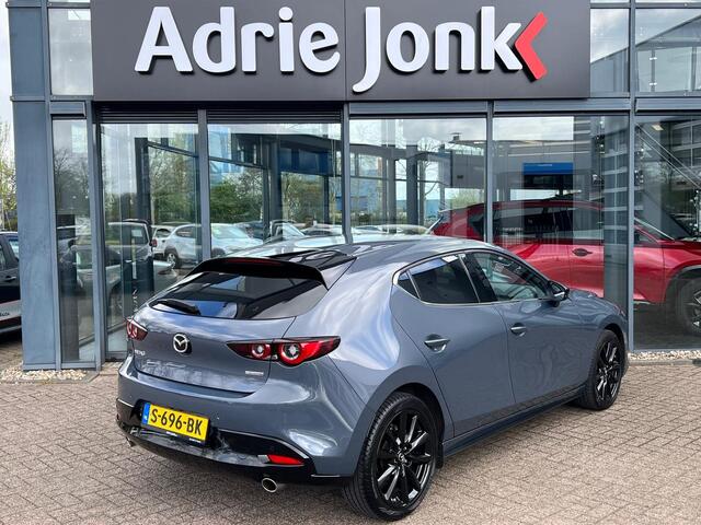 Mazda 3 2.0 e-SkyActiv-G M Hybrid 150 Homura | 18 INCH LMV | ALL SEASON | APPLE + ANDROID AUTO | STOELVERWARMING | NED AUTO |