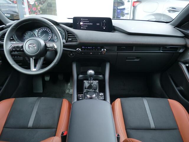 Mazda 3 Nagisa | Voorraad