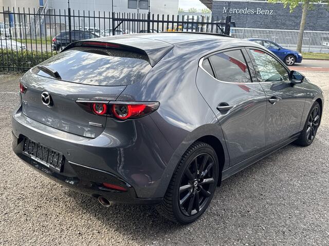 Mazda 3 2.0 e-SkyActiv-X M Hybrid 186 Luxury // FULL OPTIONS!! // SCHUIF-KANTEL DAK // NAVI // 360 CAMERA // BOSE AUDIO // MEMORY SEATS!! //
