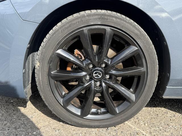 Mazda 3 2.0 e-SkyActiv-X M Hybrid 186 Luxury // FULL OPTIONS!! // SCHUIF-KANTEL DAK // NAVI // 360 CAMERA // BOSE AUDIO // MEMORY SEATS!! //