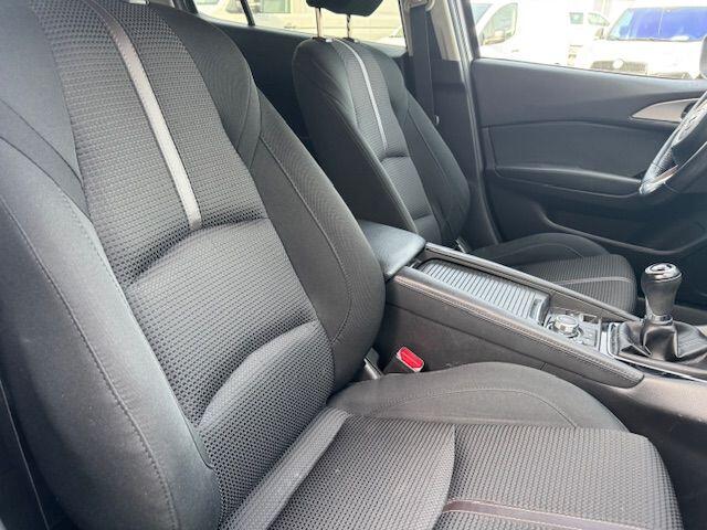 Mazda 3 2.2 SkyActiv-D 150 5deurs SkyLease+ Euro6 108.000km Airco/ECC,Navigatie,Camera,Head-up