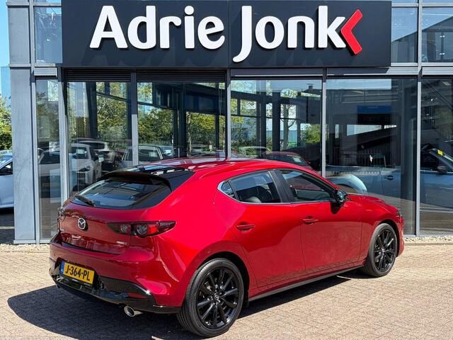 Mazda 3 2.0 e-SkyActiv-X M Hybrid 180 Comfort met Bose AUTOMAAT | LEDER | Bose Audio | A.CAMERA | HEAD-UP DISPLAY | APPLE CARPLAY/ANDROID AUTO | 18"LM VELGEN | NED.AUTO | DELAER ONDERHOUDEN |