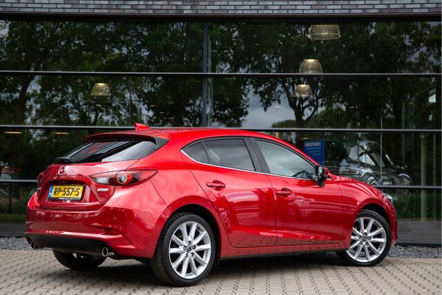 Mazda 3 2.0 SkyActiv-G 120 GT-M , Bose, Stoel/stuurverwarming, Head-up display, Adap. Cruise