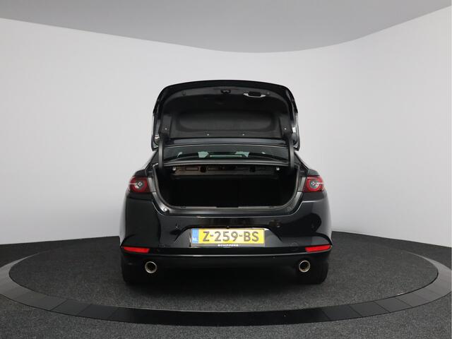Mazda 3 2.0 e-SkyActiv-X M Hybrid 180 Luxury 360° Camera | Head up display