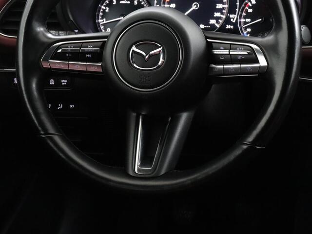 Mazda 3 2.0 e-SkyActiv-X M Hybrid 186 Luxury | Dieprood leder | 360 Camera | Head-Up | Stoelverwarming | Adaptive cruise | Memory | Carplay | Navigatie | Keyless | Full LED | Stuurverwarming