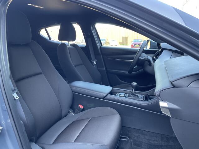 Mazda 3 2.5 e-SkyActiv-G 140PK M-Hybrid Centre-line | AERO PACK | NAVI | CAMERA | DEMO DEAL!