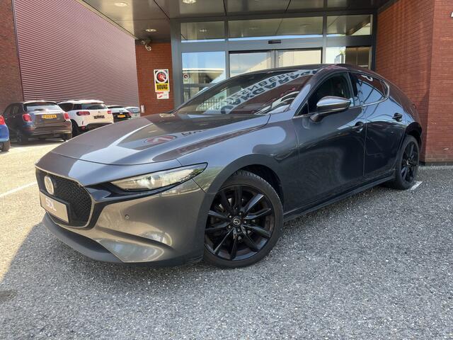 Mazda 3 2.0 e-SkyActiv-X M Hybrid 180 Luxury // HEAD-UP DISPLAY // DODEHOEK // BOSE // ELEK.STOEL+GEHEUGEN // LEDER // 360 CAMERA //