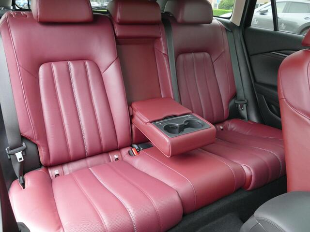 Mazda 6 Sportbreak 2.5 SkyActiv-G 194 Homura | AUTOMAAT | Rood Lederen Bekleding | Sunroof | Afneembare trekhaak| RIJKLAARPRIJS!