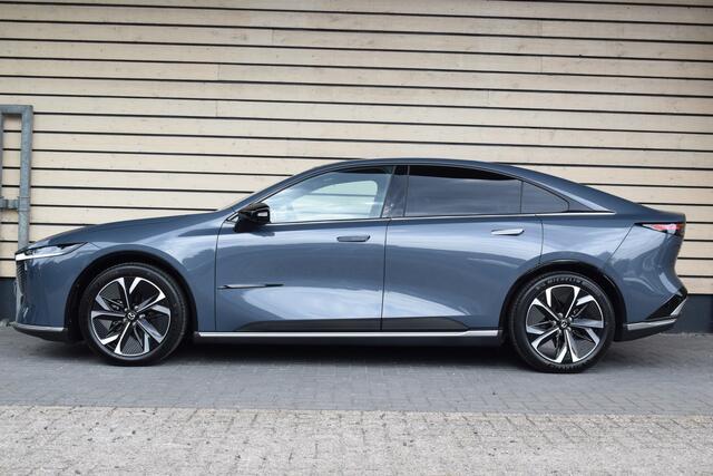 Mazda 6 6e Takumi 68.8 kWh - Diverse modellen snel leverbaar met ¤ 2.000,- korting - 17% bijtelling