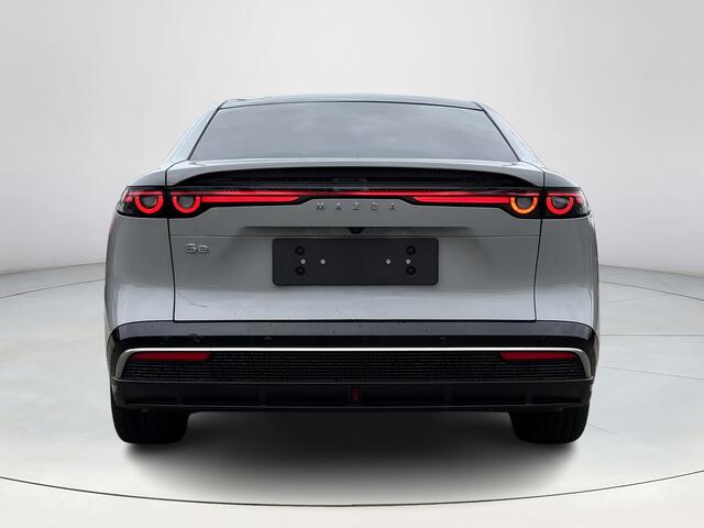 Mazda 6 6e Takumi Plus Long Range 80 kWh | Stoelverwarming/verkoeling | Stuurverwarming | Panoramadak | Adaptive cruise-control | Tan-nappa leder interieur | 360-Camera | SONY-premium audiosysteem |