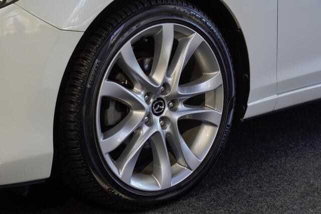 Mazda 6 Sportbreak 2.0 SkyActiv-G 165 Aut. Leer Navi Camera Bose Stuur- & stoelverwarming Climate PDC Metallic lak LM velgen