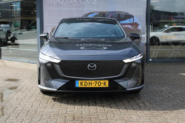 Mazda 6 6e Takumi 68.8 kWh , Demo Auto, 1000KM, Demovoordeel ¤ 5.000,-, Leder, Adap.Cruise, Sony, Navi, Apple Carplay, 360 Camera, HUD, Stoelverwarming/ventilatie, LMV 19 Inch