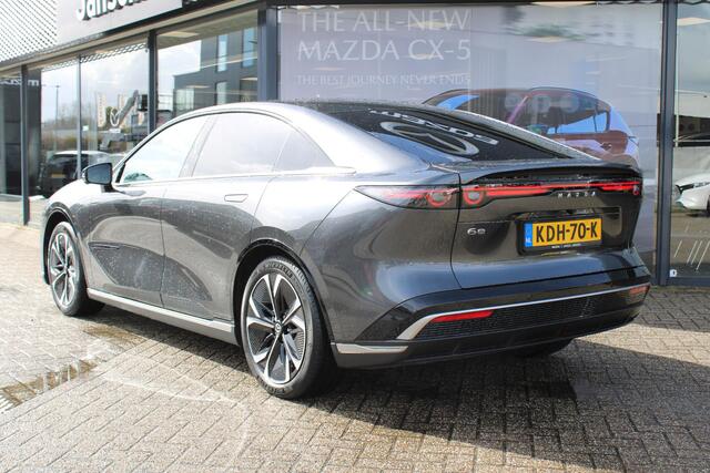 Mazda 6 6e Takumi 68.8 kWh , Demo Auto, 1000KM, Demovoordeel ¤ 5.000,-, Leder, Adap.Cruise, Sony, Navi, Apple Carplay, 360 Camera, HUD, Stoelverwarming/ventilatie, LMV 19 Inch