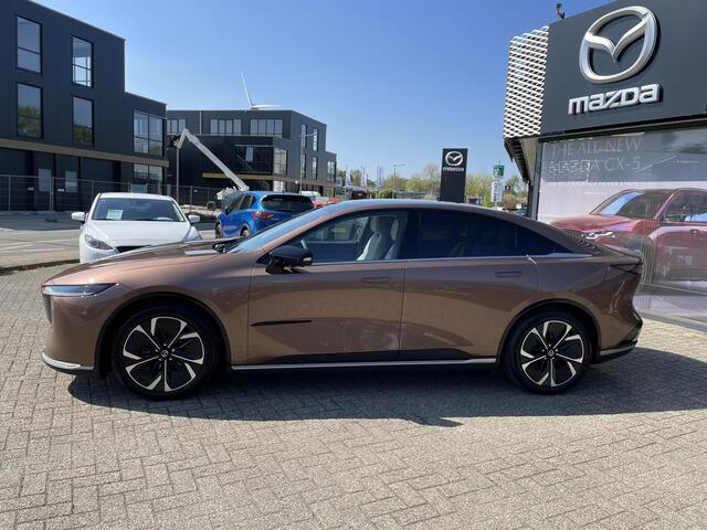 Mazda 6 6e Takumi 68.8 kWh Voorraadvoordeel ¤3.000,- Leder, Adap.Cruise, Sony, Apple Carplay, Android Auto, 360 Camera, HUD, Stoelverwarming/ventilatie, LMV 19 Inch