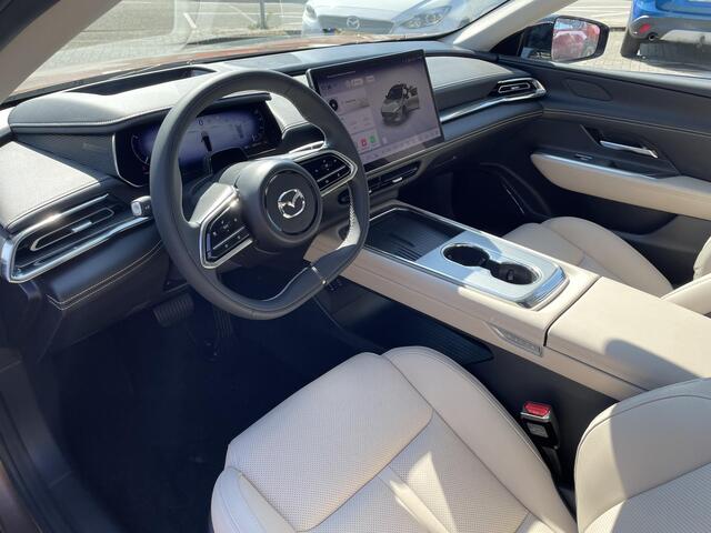 Mazda 6 6e Takumi 68.8 kWh Voorraadvoordeel ¤3.000,- Leder, Adap.Cruise, Sony, Apple Carplay, Android Auto, 360 Camera, HUD, Stoelverwarming/ventilatie, LMV 19 Inch
