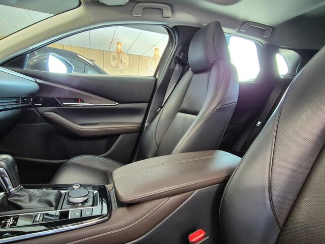 Mazda CX-30 SKYACTIV-X 180 6AT LUXURY / SUNROOF