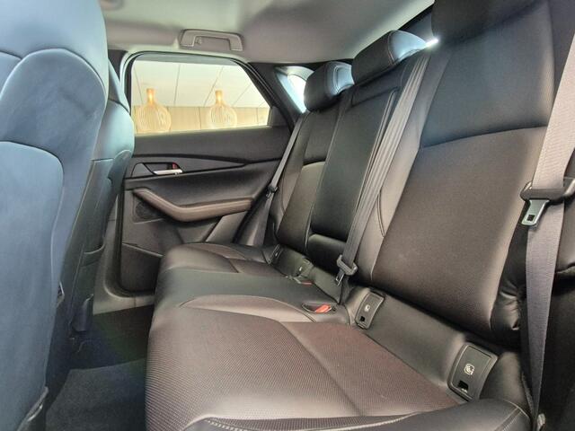 Mazda CX-30 SKYACTIV-X 180 6AT LUXURY / SUNROOF