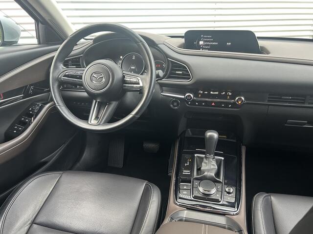 Mazda CX-30 2.0 e-SkyActiv-X M Hybrid Luxury | Camera | Leder | Dealer onderhouden |