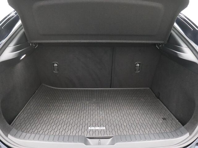 Mazda CX-30 2.0 e-SkyActiv-X M Hybrid Homura 186PK Aut. Head-up display, Trekhaak, Dodehoek detectie, Keyless, Elektr. Achterklep, Stoelverwarming, Trekhaak, 18" LM Velgen, Adaptieve Cruise Control, Camera