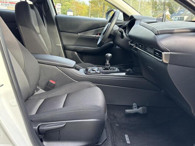Mazda CX-30 2.5 e-SkyActiv-G M Hybrid Prime-line Navigatie, Apple Carplay / Android Auto, A.Rij-Camera, Cruise Controle Add, Airco, Middenarmsteun, Lichtmetaal.