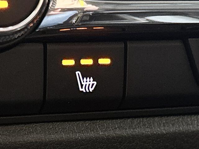 Mazda CX-30 2.5 e-SkyActiv-G M Hybrid Homura Interesse in dit voertuig? Hij is uitsluitend te bezichtigen op afspraak.