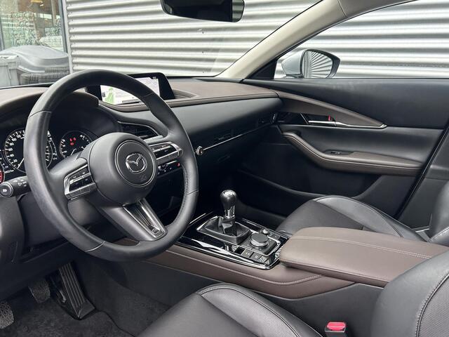 Mazda CX-30 2.0 e-SkyActiv-X M Hybrid Luxury | Trekhaak | Camera | Dealer onderhouden |