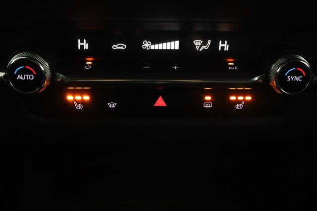 Mazda CX-30 2.0 e-SkyActiv-G M Hybrid Sportive Camera | Stoelverwarming | Climate control | Trekhaak