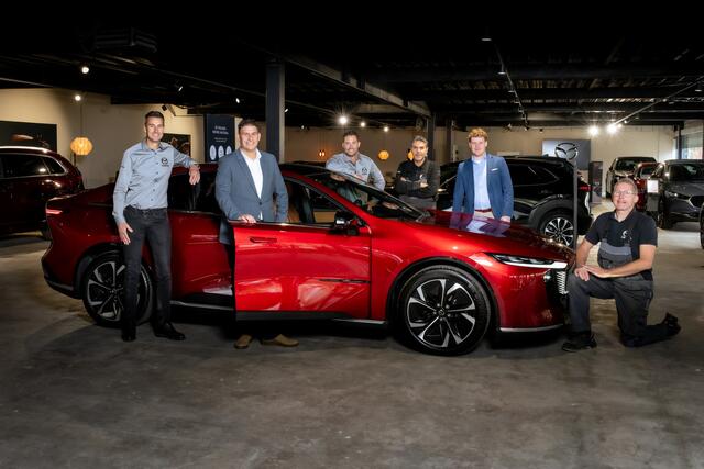 Mazda CX-30 2.0 e-SkyActiv-X M 186 pk Hybrid Homura AUTOMAAT | NAVI | ACHTERUITRIJCAMERA WINTERPAKKET | APPLE CARPLAY / ANDROID | LED | 18 INH LMV | AFN TREKHAAK