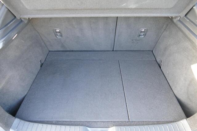 Mazda CX-30 2.0 e-SkyActiv-X M Hybrid Luxury | Trekhaak | Camera | Stuurverwarming | Rijklaarprijs