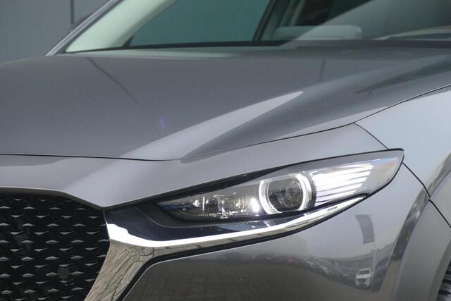 Mazda CX-30 2.0 e-SkyActiv-X M Hybrid Luxury | ALL-SEASON | TREKHAAK | PANO | BOSE | HEAD-UP | RIJKLAARPRIJS |