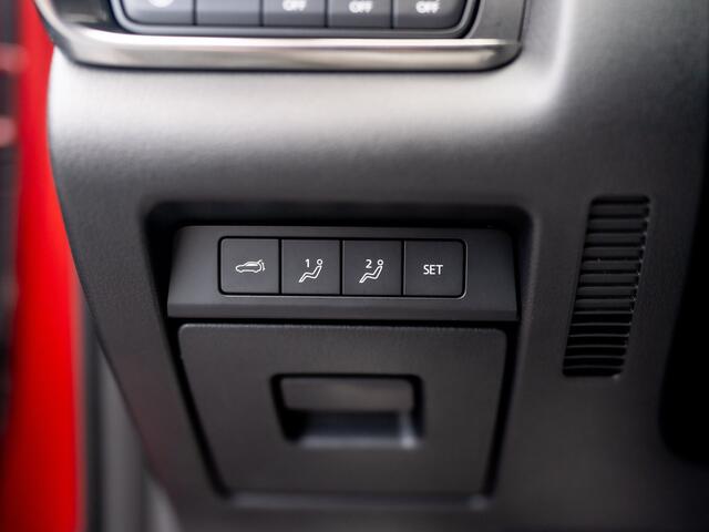 Mazda CX-30 2.0 e-SkyActiv-X M Hybrid Luxury | Leder | Stoelgeheugen | Bose | Head Up | Stoel & Stuur verw. | Prijs Rijklaar!!