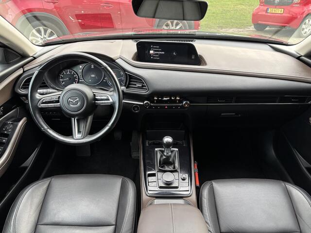 Mazda CX-30 2.0 e-SkyActiv-X M Hybrid Luxury NL-Auto. 1e Eig., Dealer Ondh. Leer, Head-up display, 360 Camera, Ad. Cruise Contr., Navigatie, Apple Carplay/ Android Auto, Electr. A-Klep. 186 PK Motor