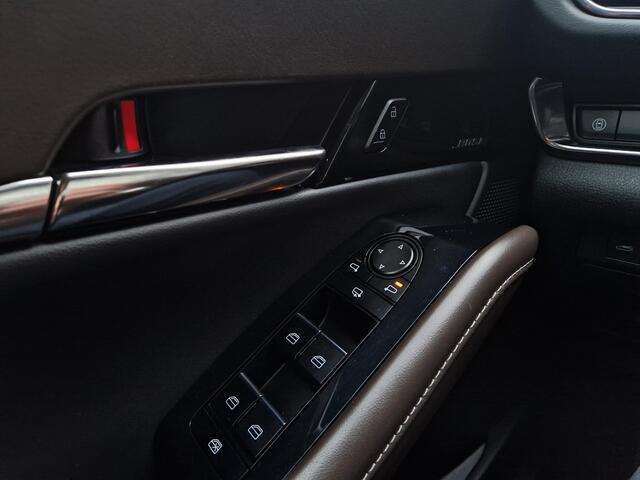 Mazda CX-30 2.0 e-SkyActiv-X 186 M Hybrid Luxury AUTOMAAT | TREKHAAK | LEDER | BOSE |