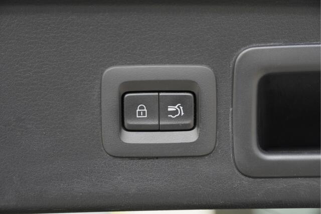 Mazda CX-30 2.0 e-SkyActiv-X M Hybrid 180PK! Comfort BJ2020 Lmv 18" | Led | Pdc | Navi | Keyless entry | Elektrische achterklep | Achteruitrijcamera | Climate control | Cruise control | Verwarmde voorstoelen | Verwarmd stuurwiel | Getint glas