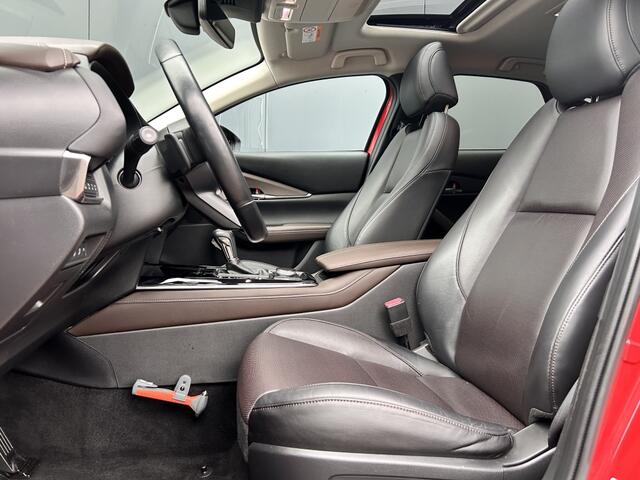 Mazda CX-30 2.0 SkyActiv-X Luxury / I-Activesense / Schuifdak / Full Options