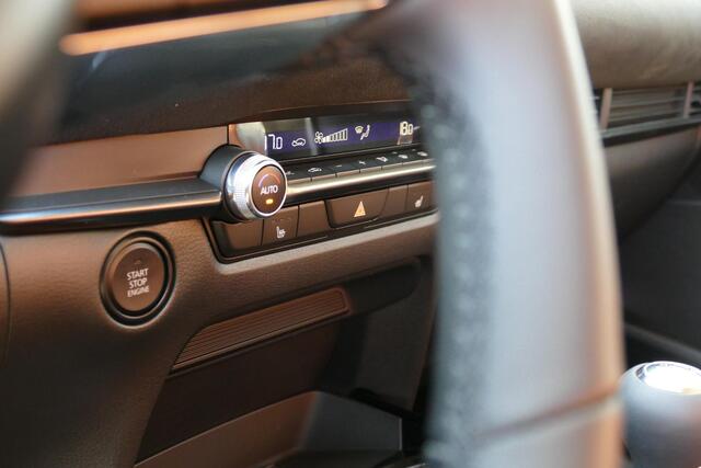 Mazda CX-30 2.0 e-SkyActiv-X M Hybrid Nagisa | Apple-carplay | Stoelverwarming | Stoelgeheugen functie | Rijklaarprijs |