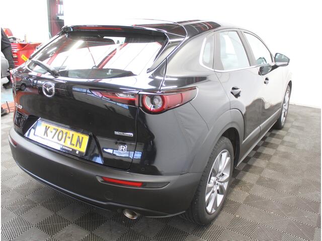 Mazda CX-30 2.0 e-SkyActiv-X M Hybrid Comfort CAMERA | CARPLAY | ADAPCRUISE | LMV18 | AFNTRHAAK | STOEL/STUURVERW | LED | PDC | DAB | CLIMATE | HEAD-UP