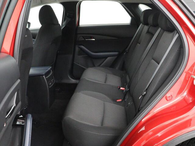 Mazda CX-30 2.0 e-SkyActiv-G M Hybrid Comfort | Stoel & stuurverwarming | Head-Up | Adaptive cruise | Camera | Carplay | Full LED | Navigatie | Climate control | Keyless | DAB