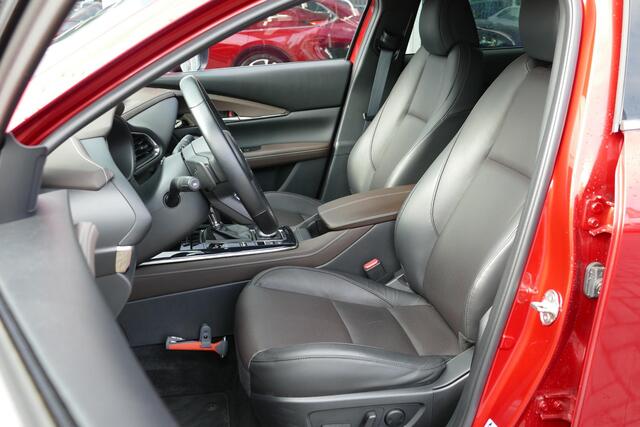 Mazda CX-30 2.0 e-SkyActiv-X M Hybrid Luxury | I-activense pakket | Stuurverwarming | Trekhaak | Rijklaarprijs |