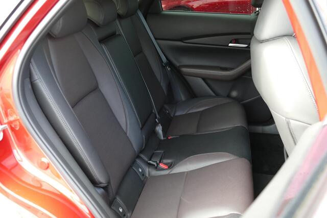 Mazda CX-30 2.0 e-SkyActiv-X M Hybrid Luxury | I-activense pakket | Stuurverwarming | Trekhaak | Rijklaarprijs |