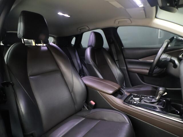 Mazda CX-30 2.0 e-SkyActiv-X M Hybrid Comfort [TREKHAAK AFNEEMBAAR, MEMORY SEATS, BOSE SOUND, HEAD-UP, STUURVERWARMING, CAMERA, ADAPTIVE CRUISE, VOL LEDER, STOELVERWARMING, BLUETOOTH, CLIMATE, NIEUWSTAAT]