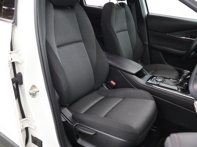 Mazda CX-30 2.0 e-SkyActiv-G M Hybrid Sportive | Trekhaak | Dodehoekdetectie | HUD | Apple Carplay/Android Auto | Elektrisch bedienbare achterklep | Stoelverwarming | Lane Assist |