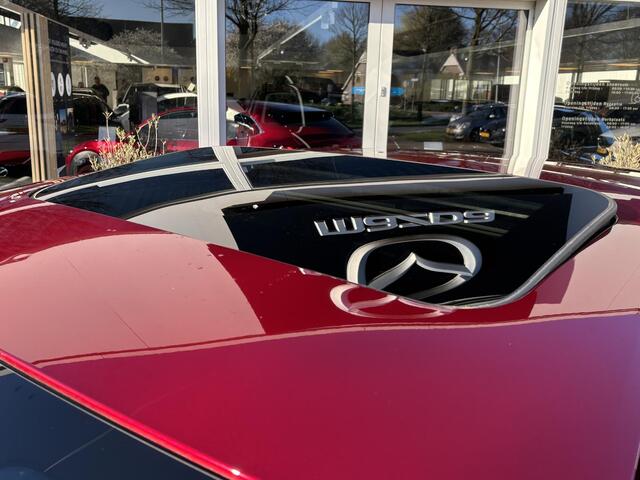 Mazda CX-30 2.0 e-SkyActiv-X M Hybrid Luxury 1e Eig., NL-Auto, Dealer Ondh., Schuifdak, Navigatie, Apple Carplay/ Android Auto, Leer, 360 Camera, Bose, Head-Up, Stoel verw., Stuur verw. Cruise controle ad.