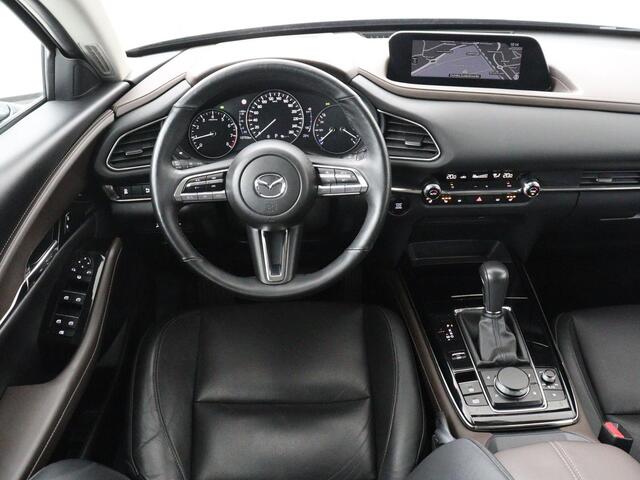 Mazda CX-30 2.0 e-SkyActiv-G M Hybrid Comfort | Leder | Stoel & Stuurverwarming | Adaptive Cruise | Trekhaak | Head-up | Camera