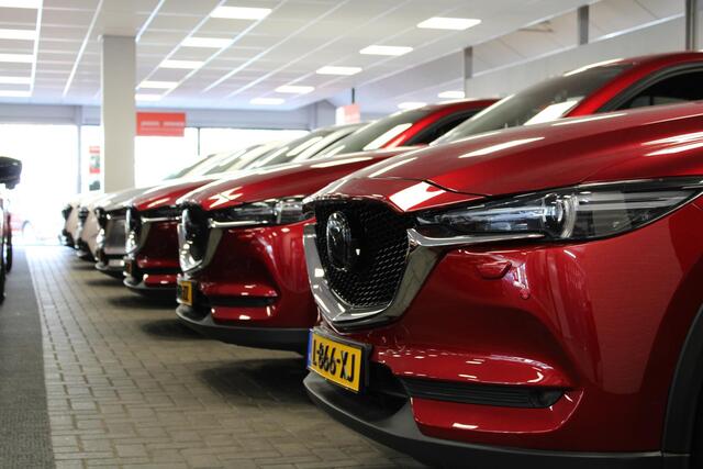 Mazda CX-30 2.0 e-SkyActiv-X M Hybrid Luxury , Automaat, Trekhaak, Leder, I-Activsense, 360 Camera, Clima, Apple Carplay, Bose, Adap. Cruise, Stuur/Stoelverwarming, HUD, BSM, LKA