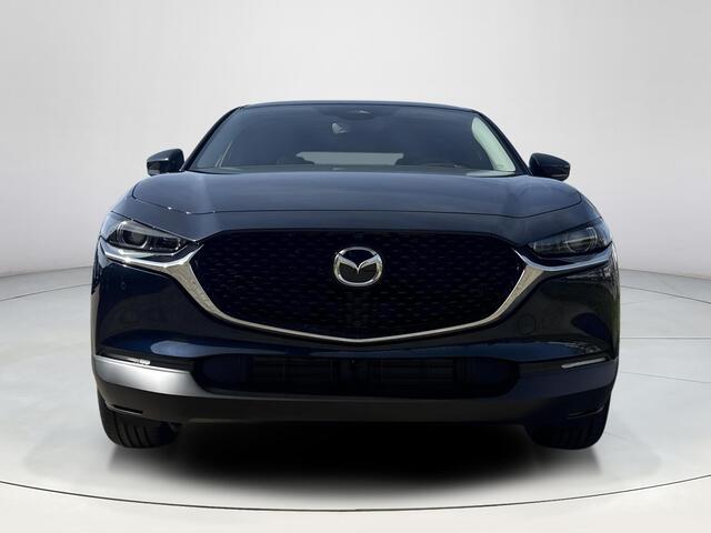 Mazda CX-30 2.5 e-SkyActiv-G M Hybrid Takumi | Automaat | Stoelgeheugen | Draadloze Apple carplay en Android Auto | 360 camera | Headup Display | Dodehoeksensoren | Stoel en stuurverwarming | Elektrische Achterklep | Adaptieve Cruise Control | Bose |