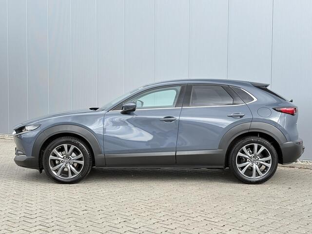 Mazda CX-30 2.0 e-SkyActiv-X M Hybrid Luxury / Elektrisch Glazen Schuif-/kanteldak / Navigatie Full map / Trekhaak 1300 kg geremd / Lederen Bekleding /