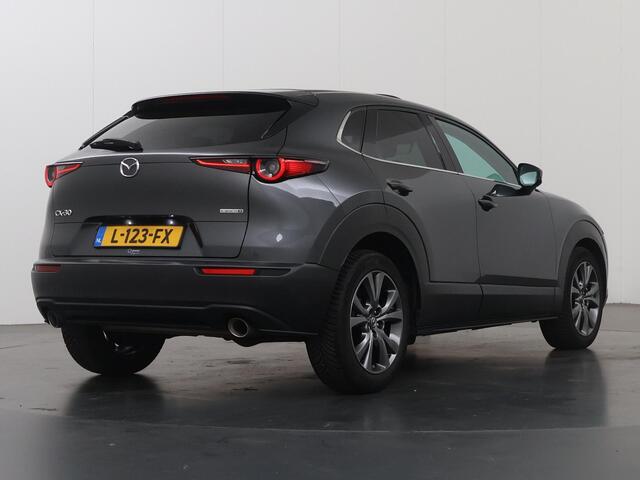 Mazda CX-30 2.0 e-SkyActiv-X M Hybrid Luxury | Panoramadak | LED | Leder | Navigatie | Parkeercamera | DAB | Stoel/Stuurverwarming | Cruise Control Adaptief | Elek. Stoelen met Geheugen | Bose | Elek. Achterklep |