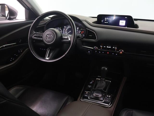 Mazda CX-30 2.0 e-SkyActiv-X M Hybrid Luxury | Panoramadak | LED | Leder | Navigatie | Parkeercamera | DAB | Stoel/Stuurverwarming | Cruise Control Adaptief | Elek. Stoelen met Geheugen | Bose | Elek. Achterklep |